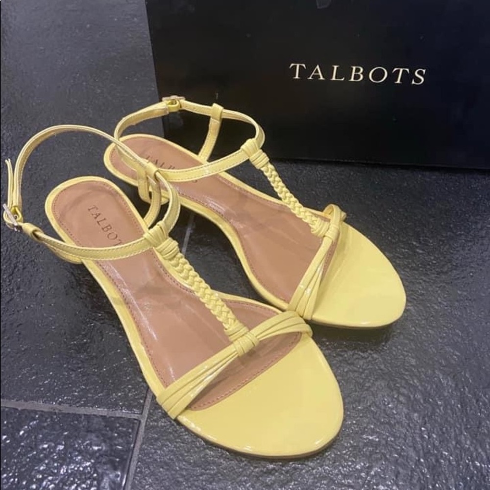 BRAND NEW TALBOTS SANDALS